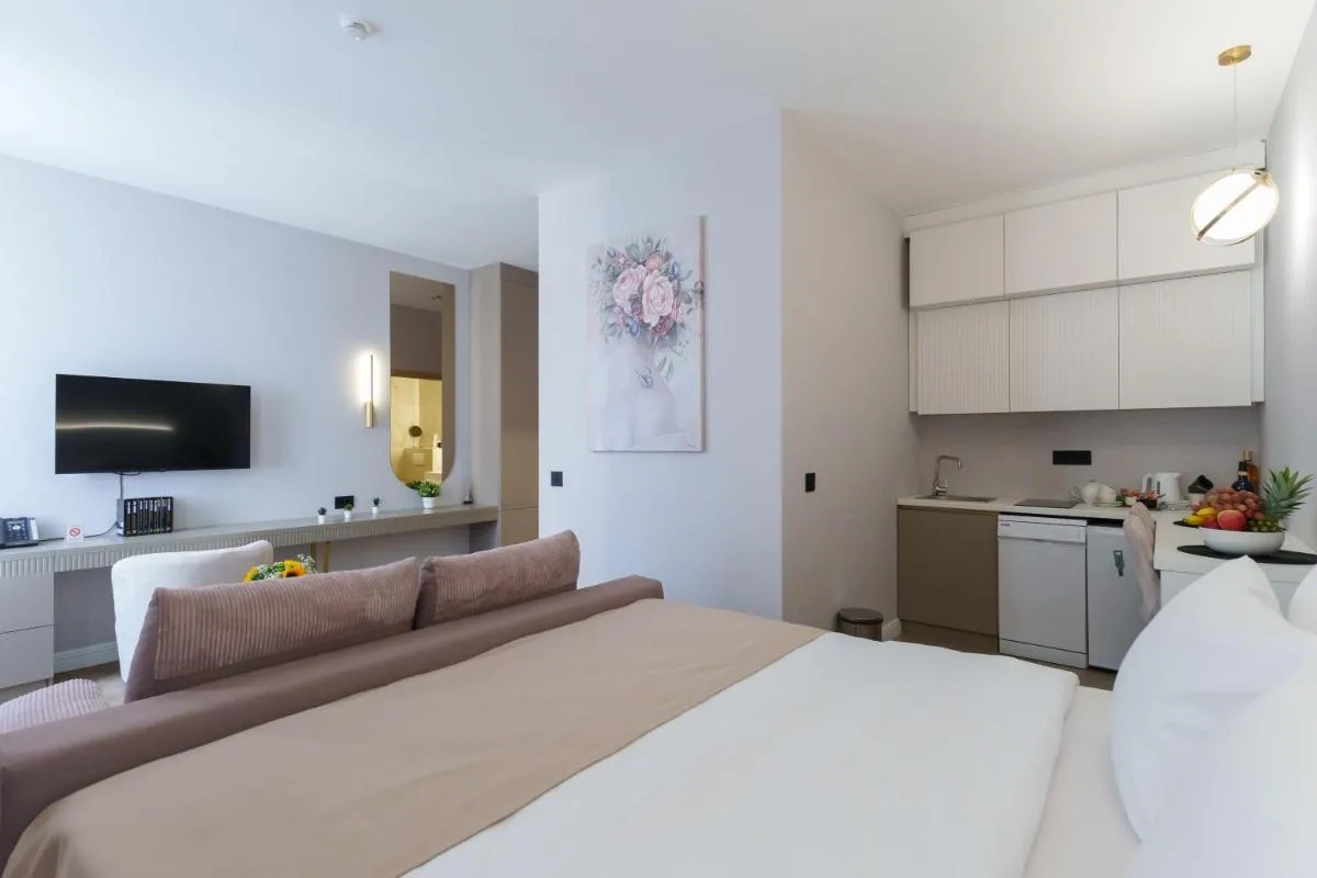 Move In Apartments — 3