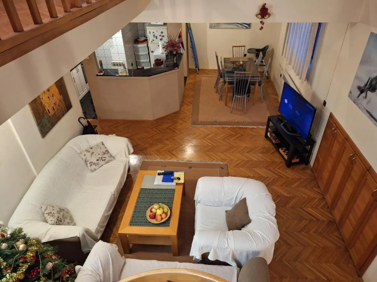 NOBLES APARTMENT 4**** — 5