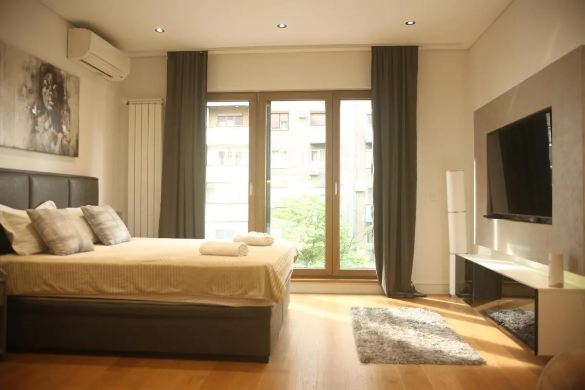 Natalie’s Condo — 5