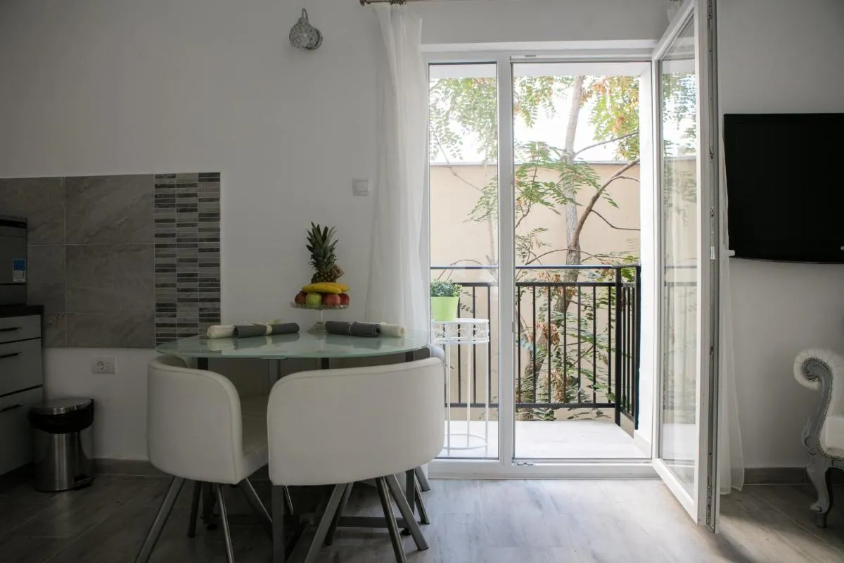 Natalie’s Suite — 4