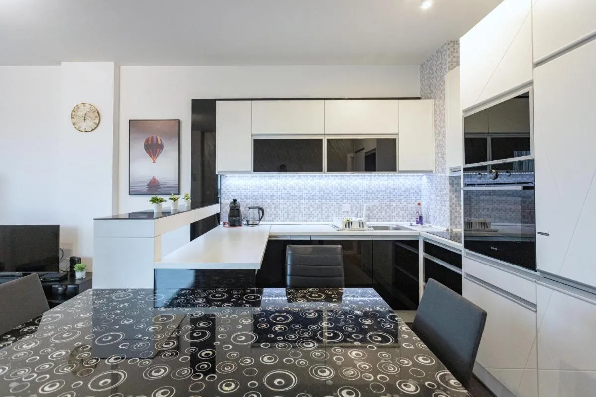 Pleasure Lux1 Apartment — 3