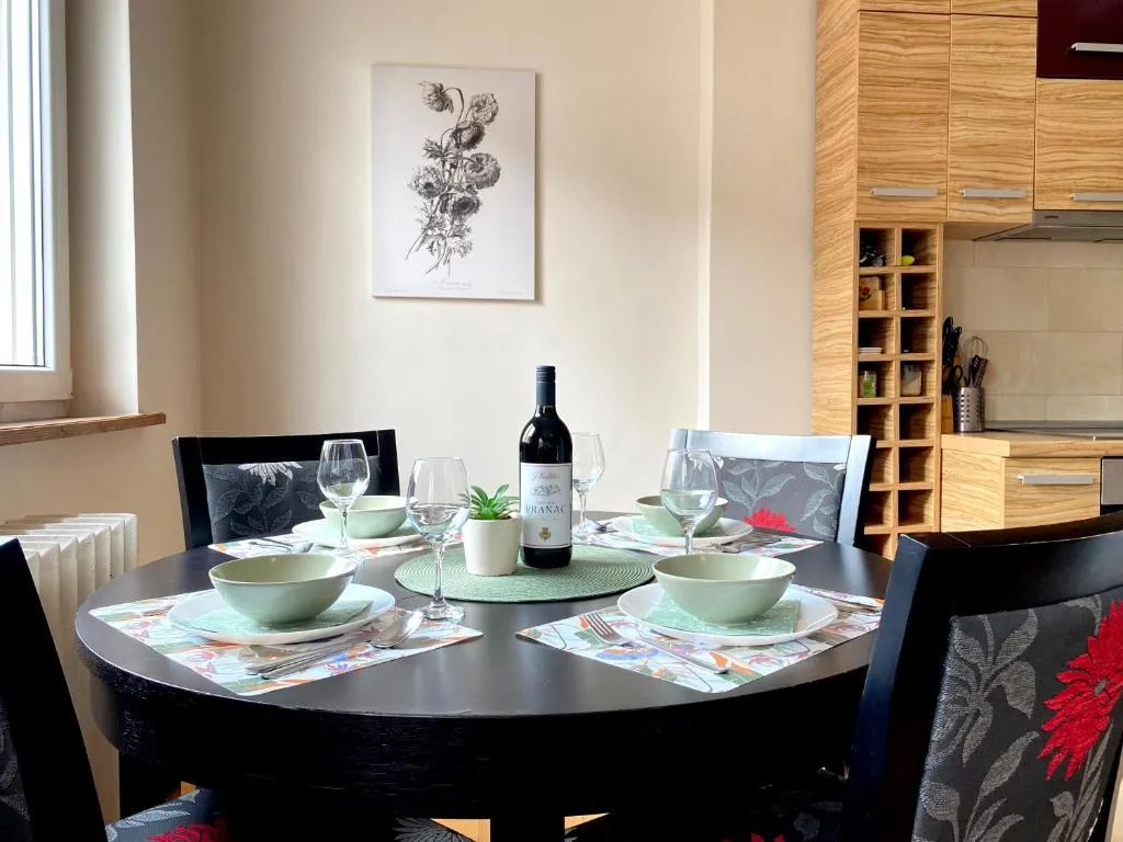 Quince Apartment-Free parking-City Center
