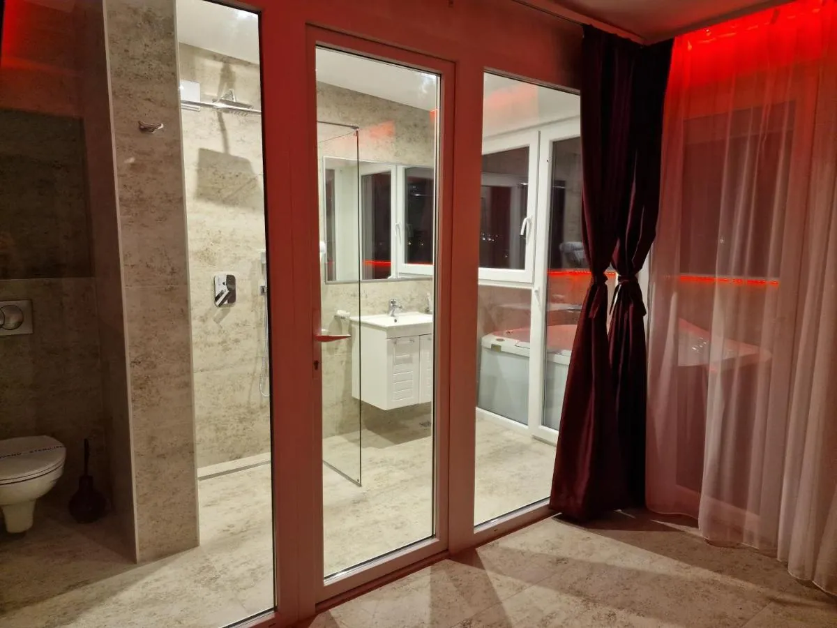 Rooms Green Set — 5
