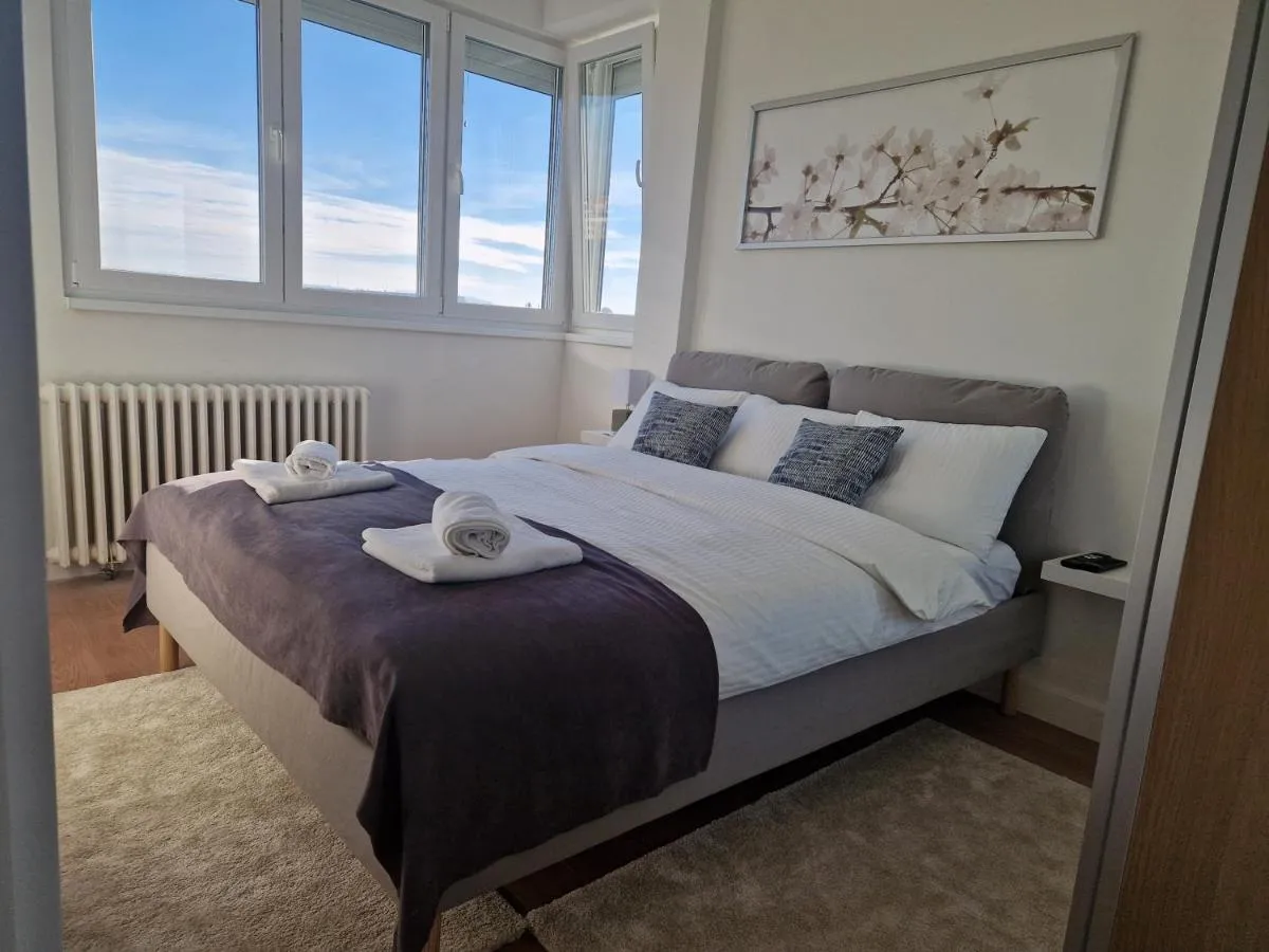 Royal apartment Novi Mercator — 2