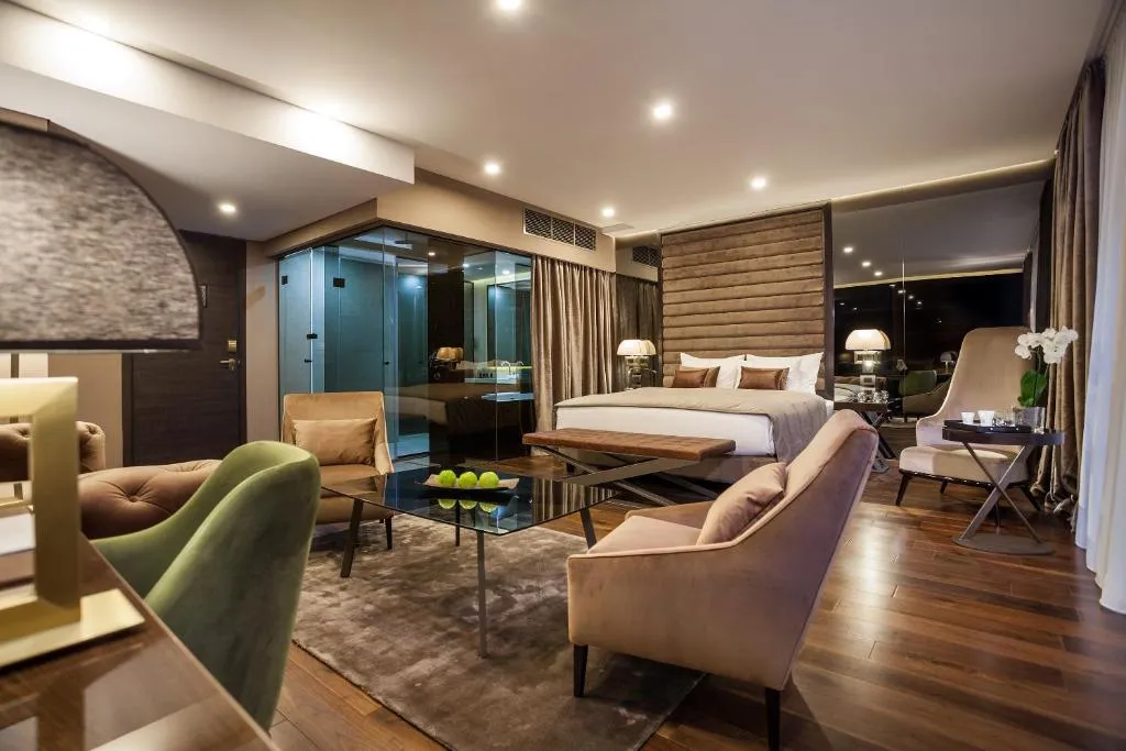 SAINT TEN Boutique Hotel, Small Luxury Hotels