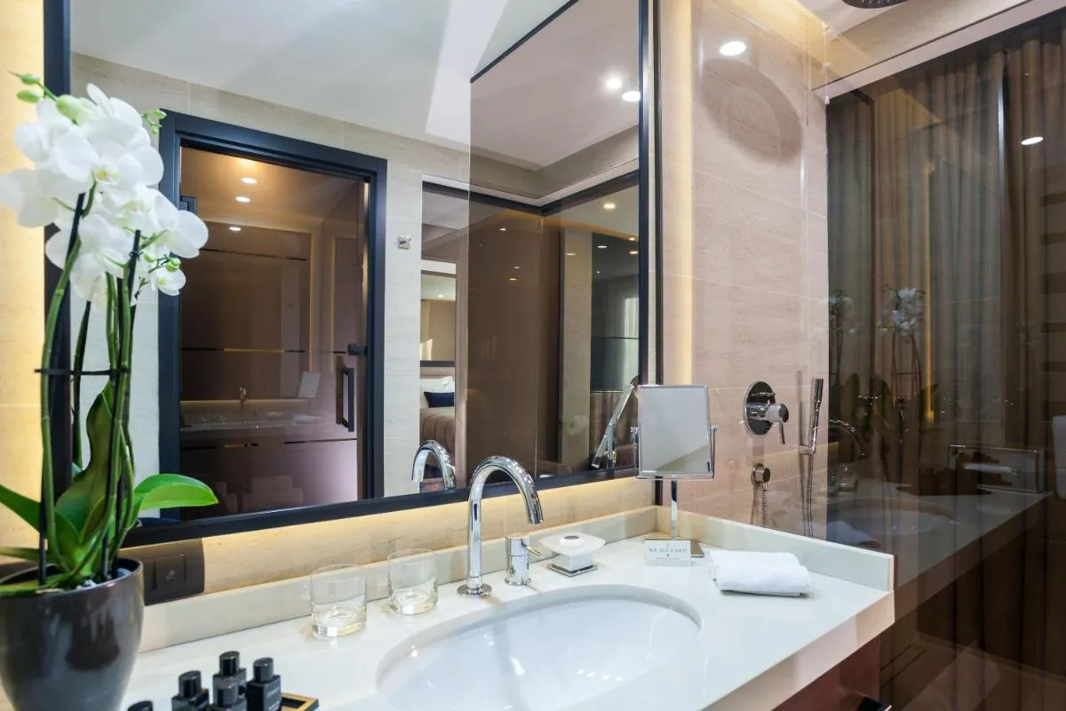 SAINT TEN Boutique Hotel, Small Luxury Hotels — 2