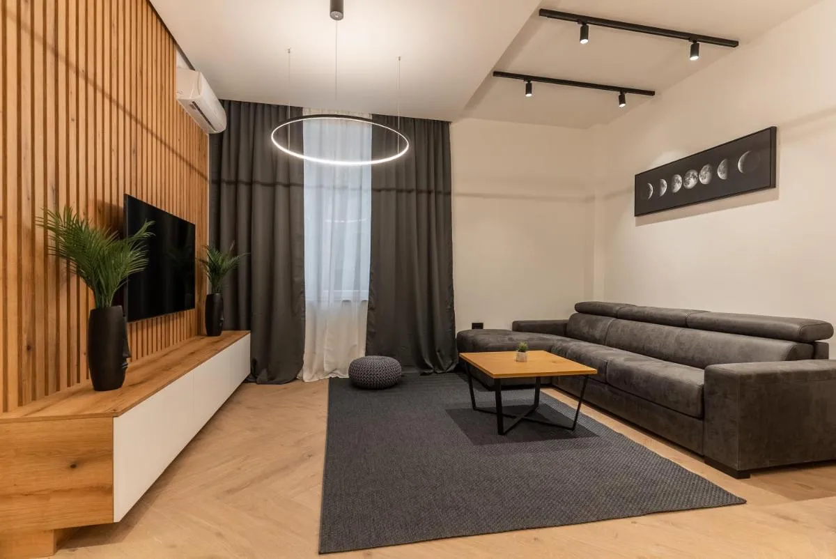 Silver Luxury Suites — 5