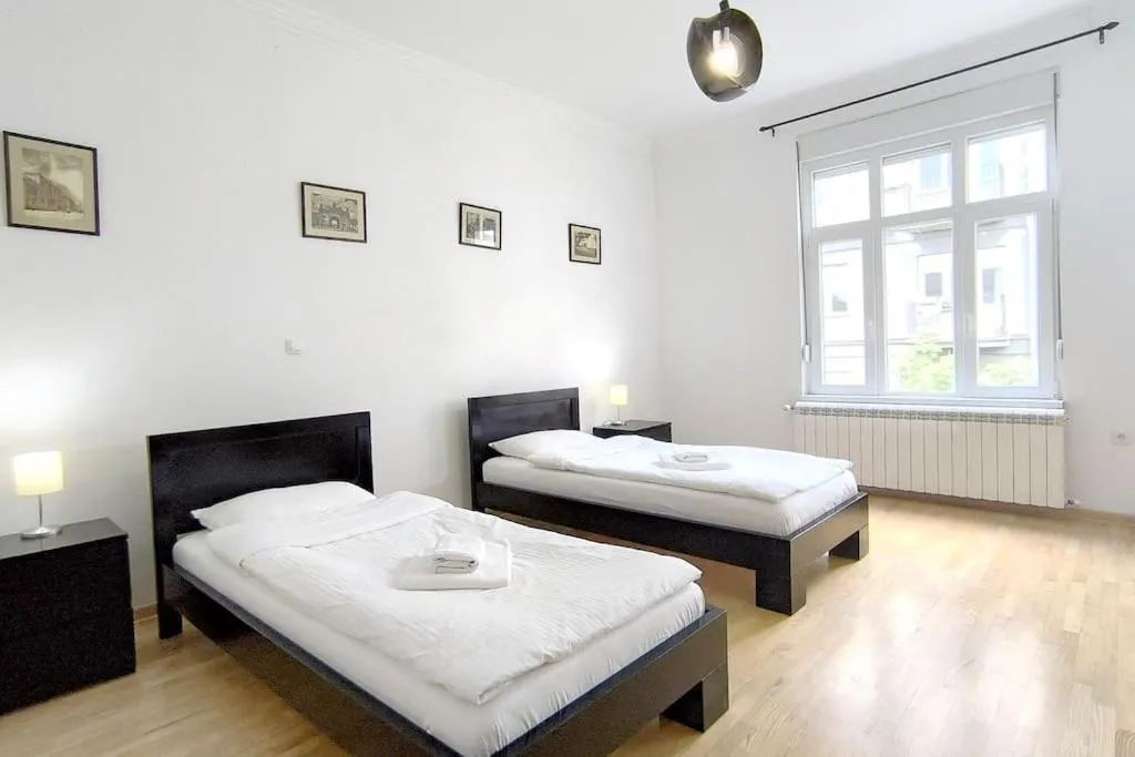 Spacious 3BDR Central apartment near Terazije & BW — 2