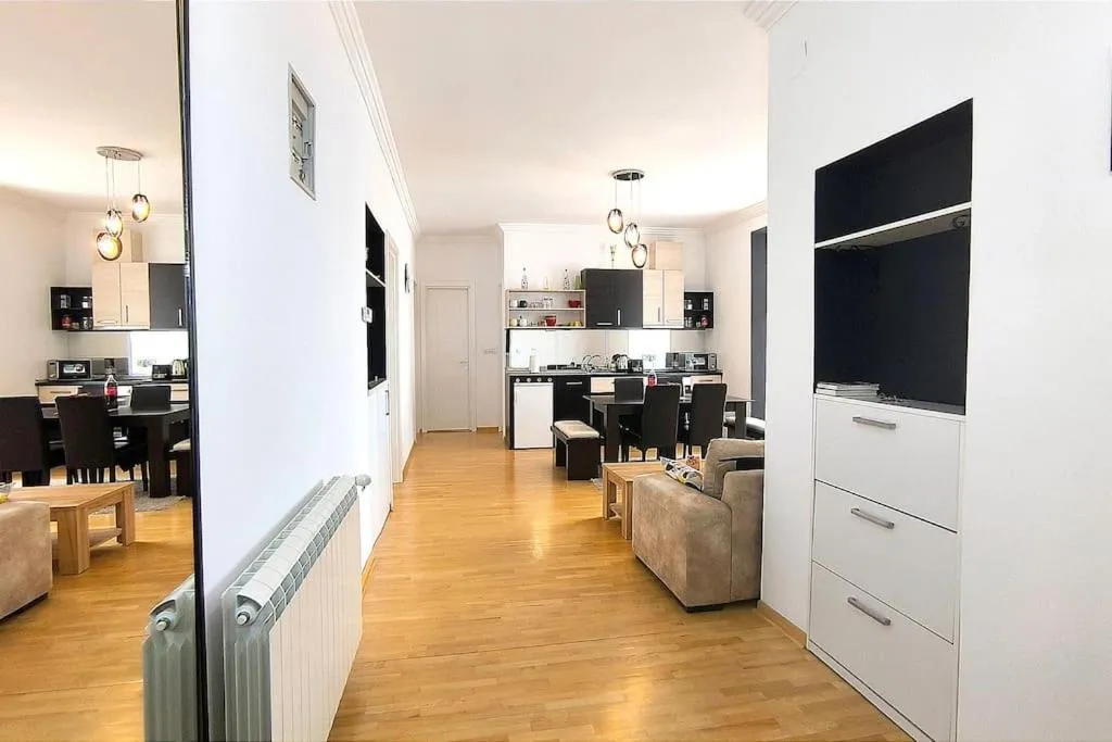 Spacious 3BDR Central apartment near Terazije & BW — 5