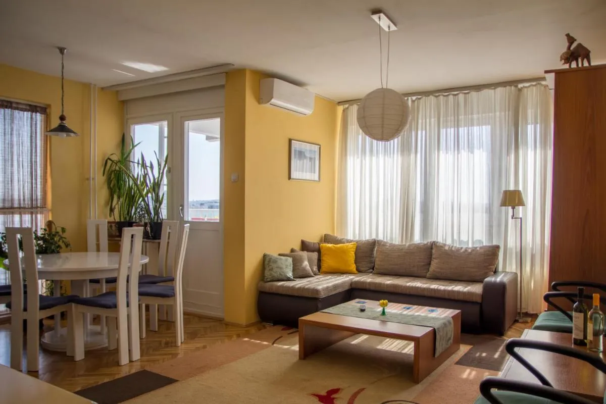 Sunny Apartment — 4