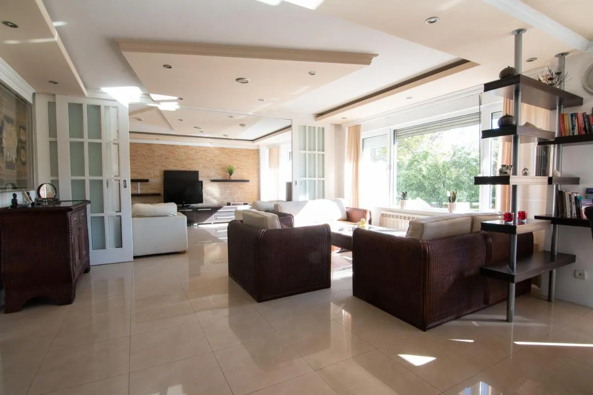 Sweet House Parlament Lux — 3