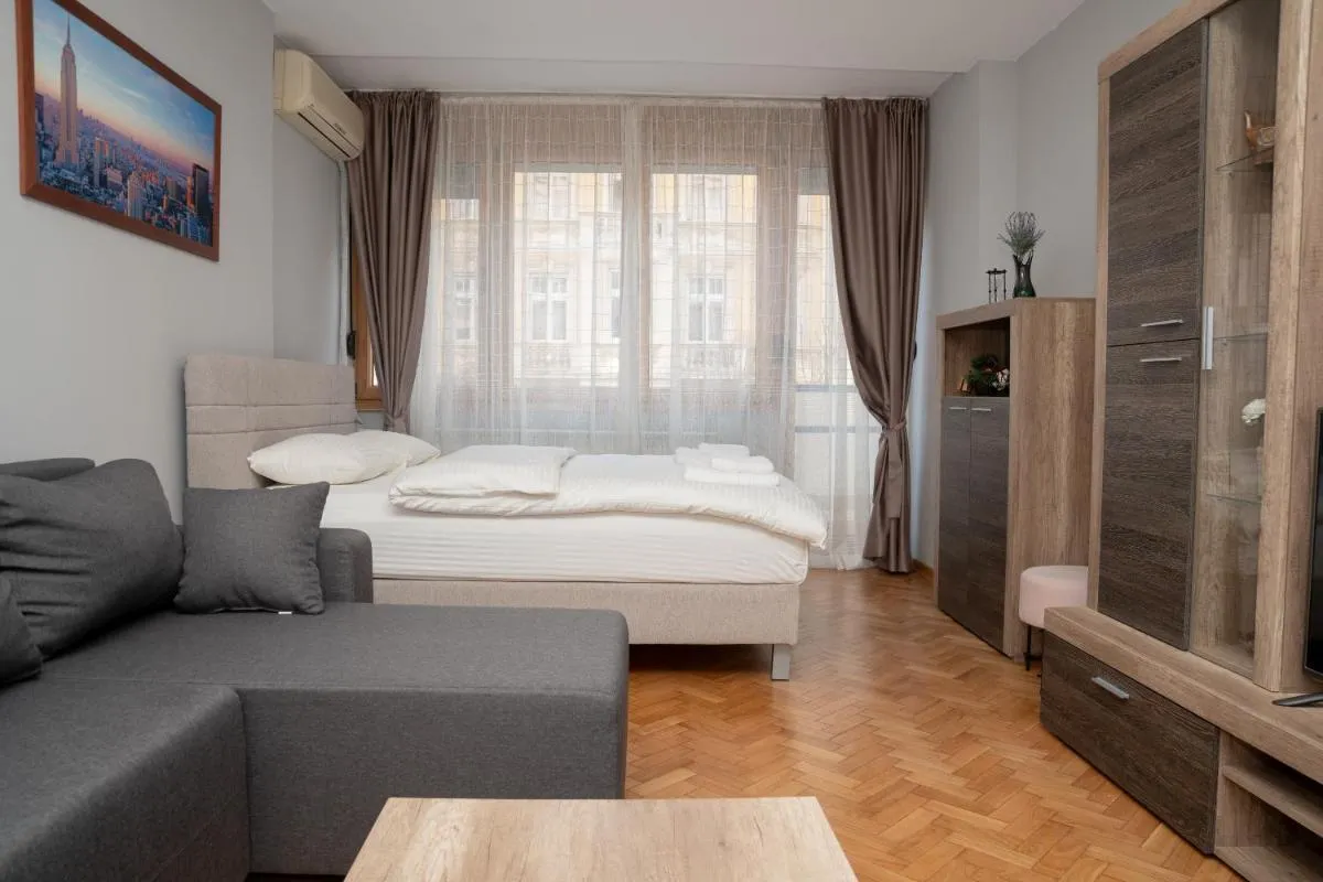 Tommy Apartment — 2