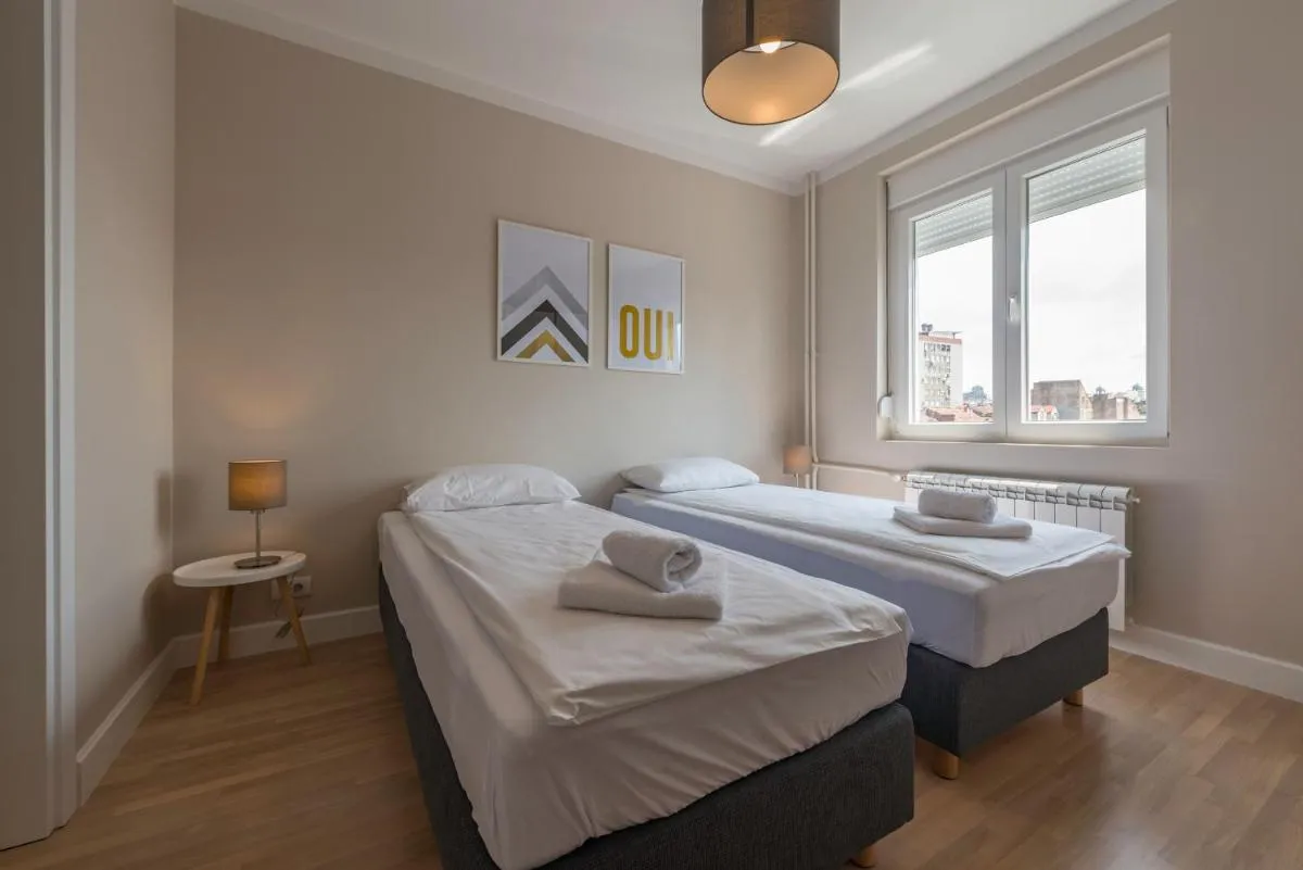 Urban ZEN with View – City Break Apartments — 2