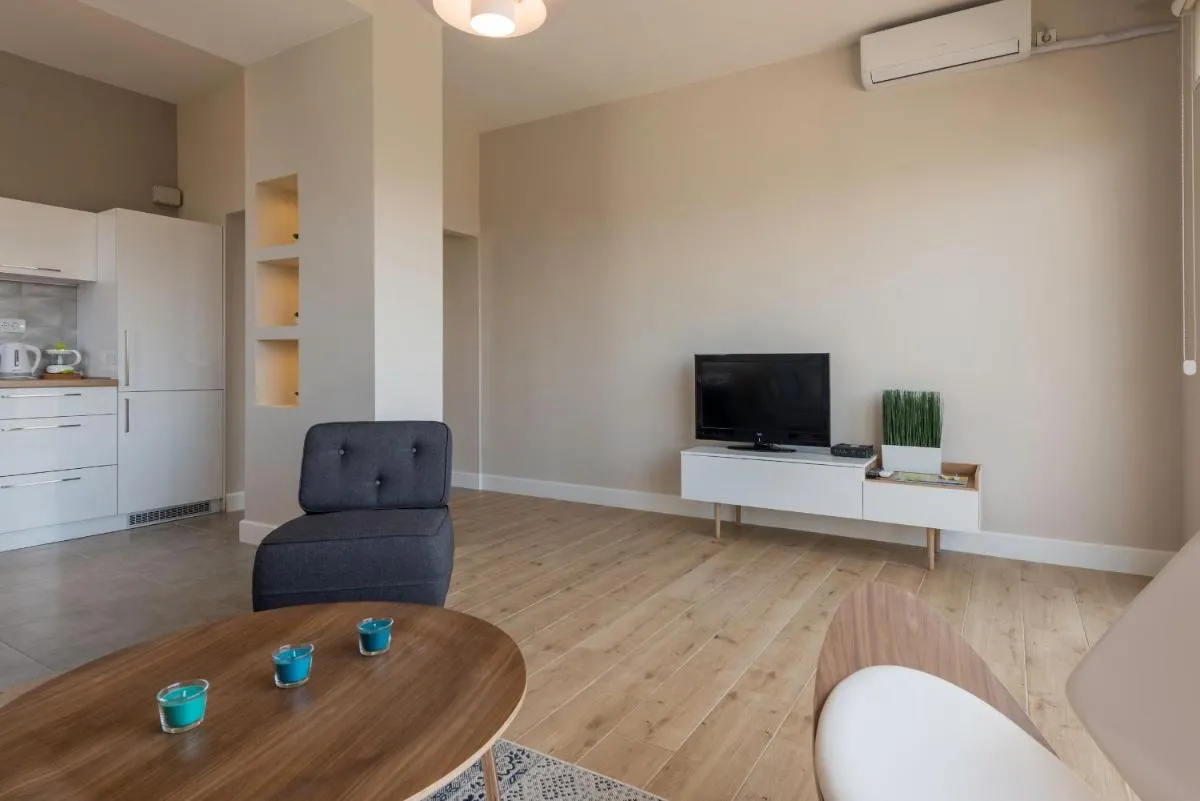 Urban ZEN with View – City Break Apartments — 5