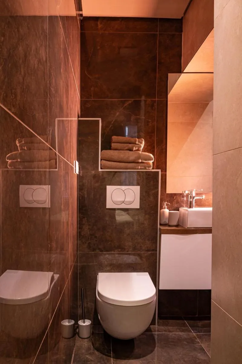 VENUS Apartment with jacuzzi and sauna – City Center — 5