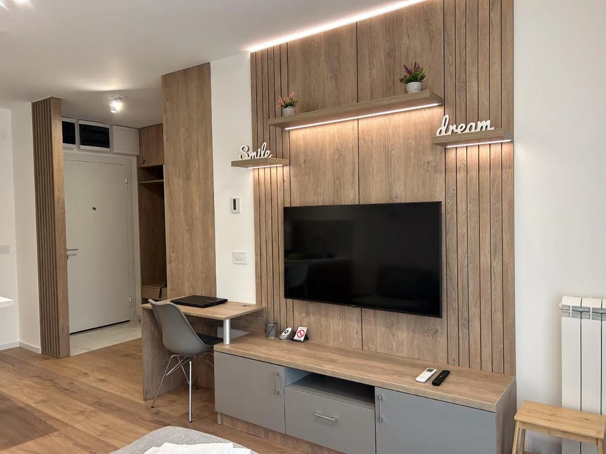 V Park Lux Apartman — 5