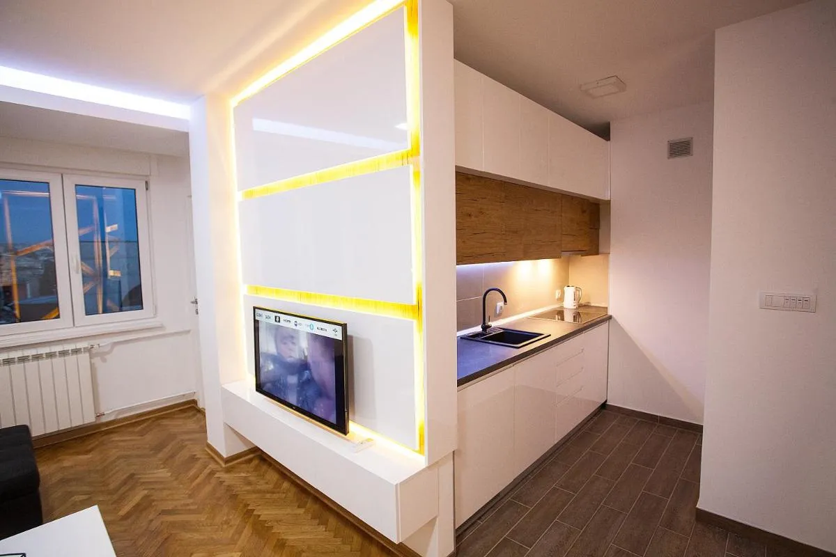 White Lux apartment — 4