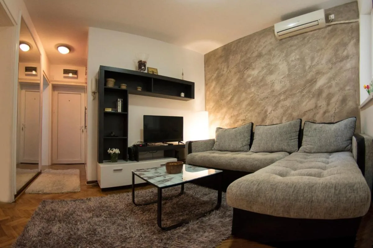 White Night City Center Apartman — 5