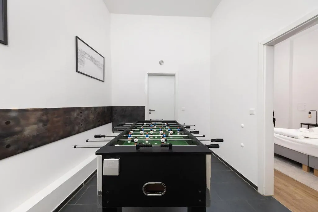 2BR Modern Apt Maybachufer Tischkicker