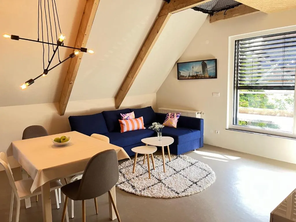 Quiet&Cozy apartment near Airport BER for a group