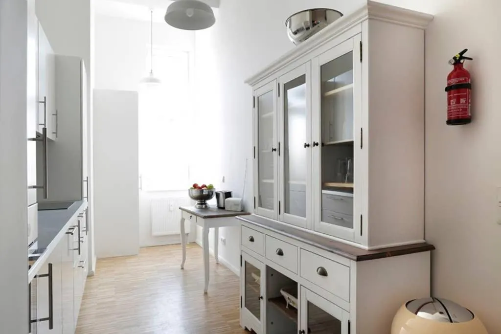 SC 06 l Rockchair Apartments l Cozy Family & Business 4 Bedrooms 2 Bathrooms Balcony Elevator Boxspringbeds welcomes you!