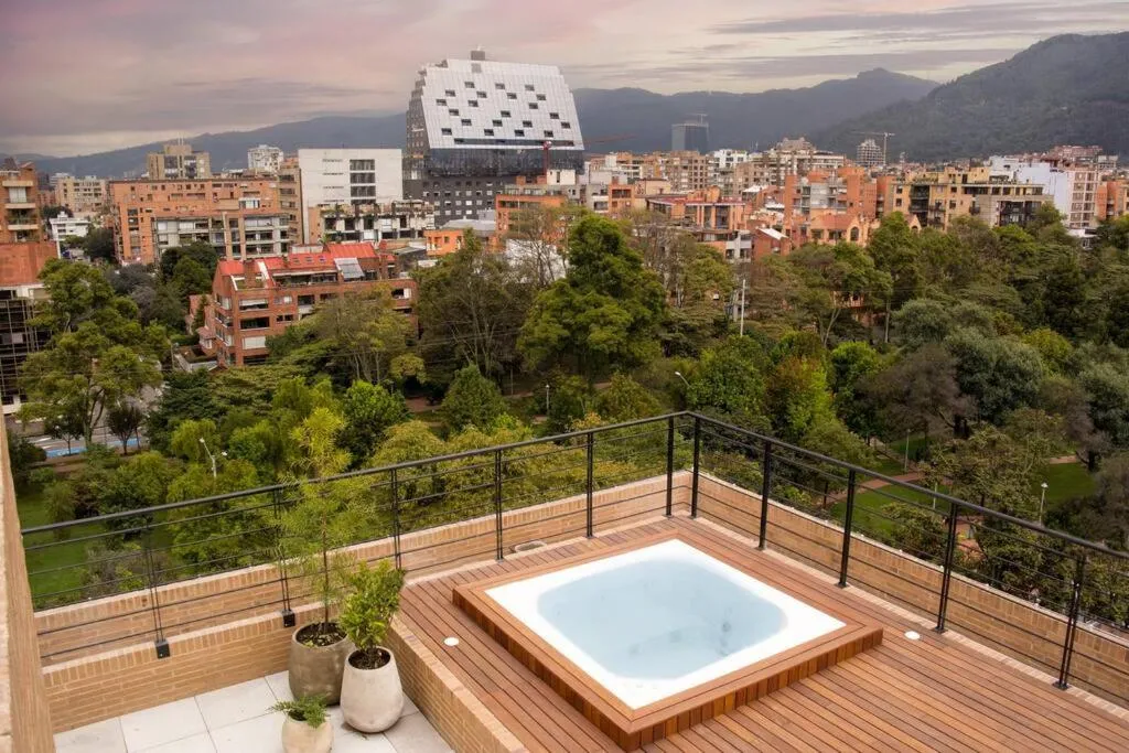 Image 4 of 305 New Fancy Loft Parque El Virrey by LETOH