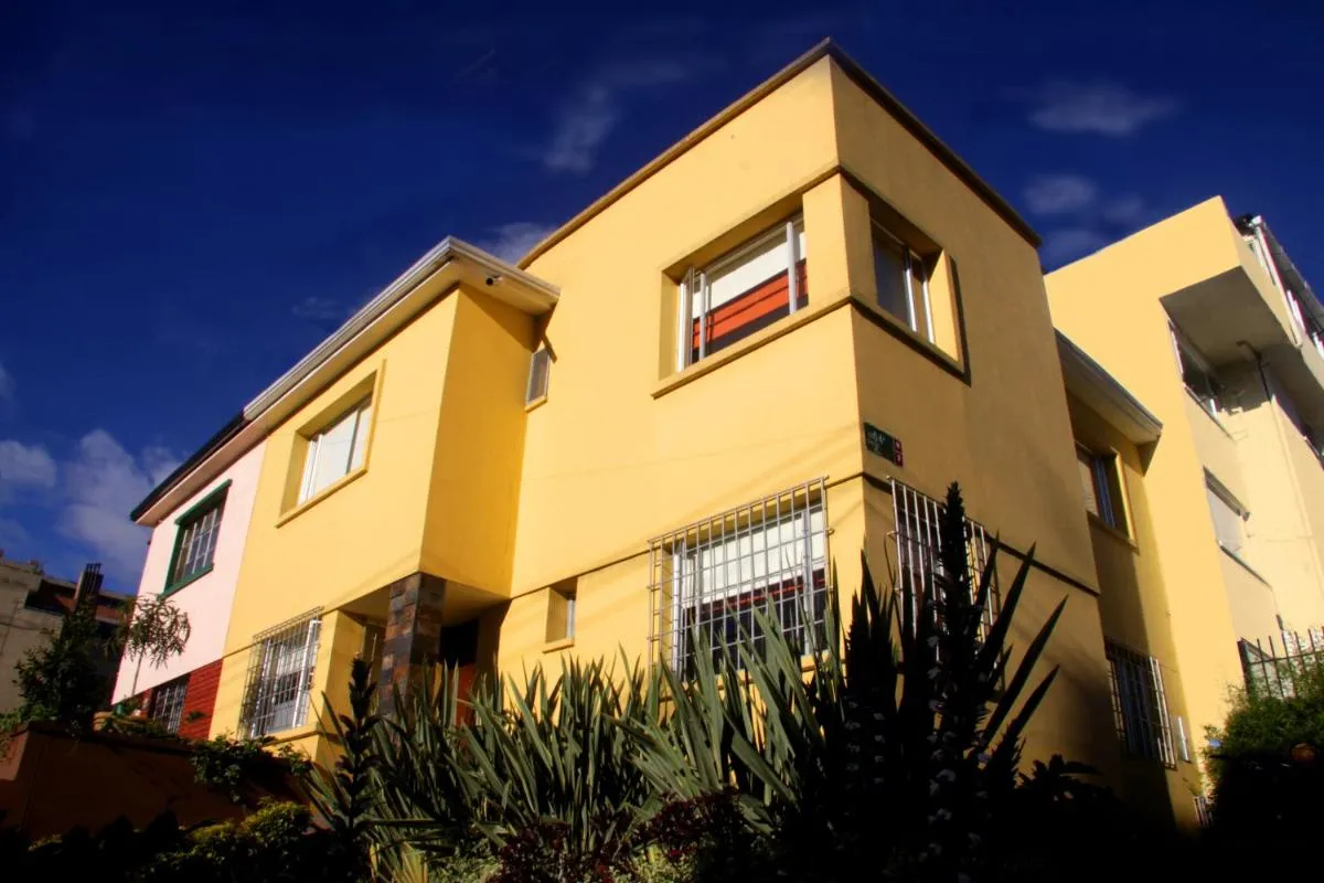 Image 3 of 6 Suites Hotel