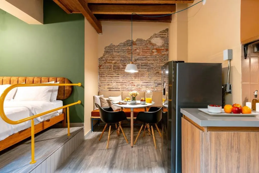 Image 3 of AVJ1 – Hermoso Apartamento 2Hab La Candelaria Con Calefacción