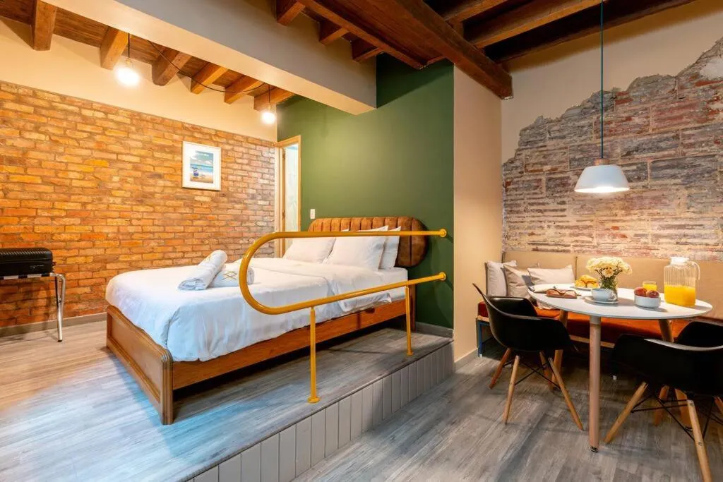 Image 1 of AVJ1 – Hermoso Apartamento 2Hab La Candelaria Con Calefacción