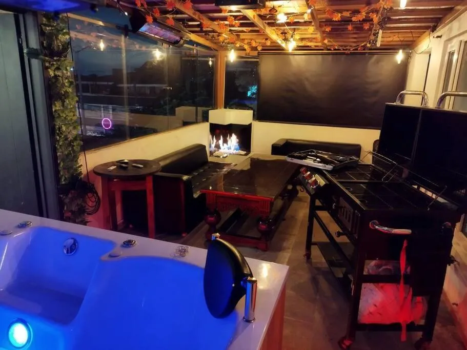 Image 2 of Apartamento Penthouse con Jacuzzi y Chimenea