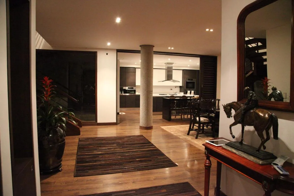Image 2 of Casa en Santa Ana Oriental Bogotá /500 M2
