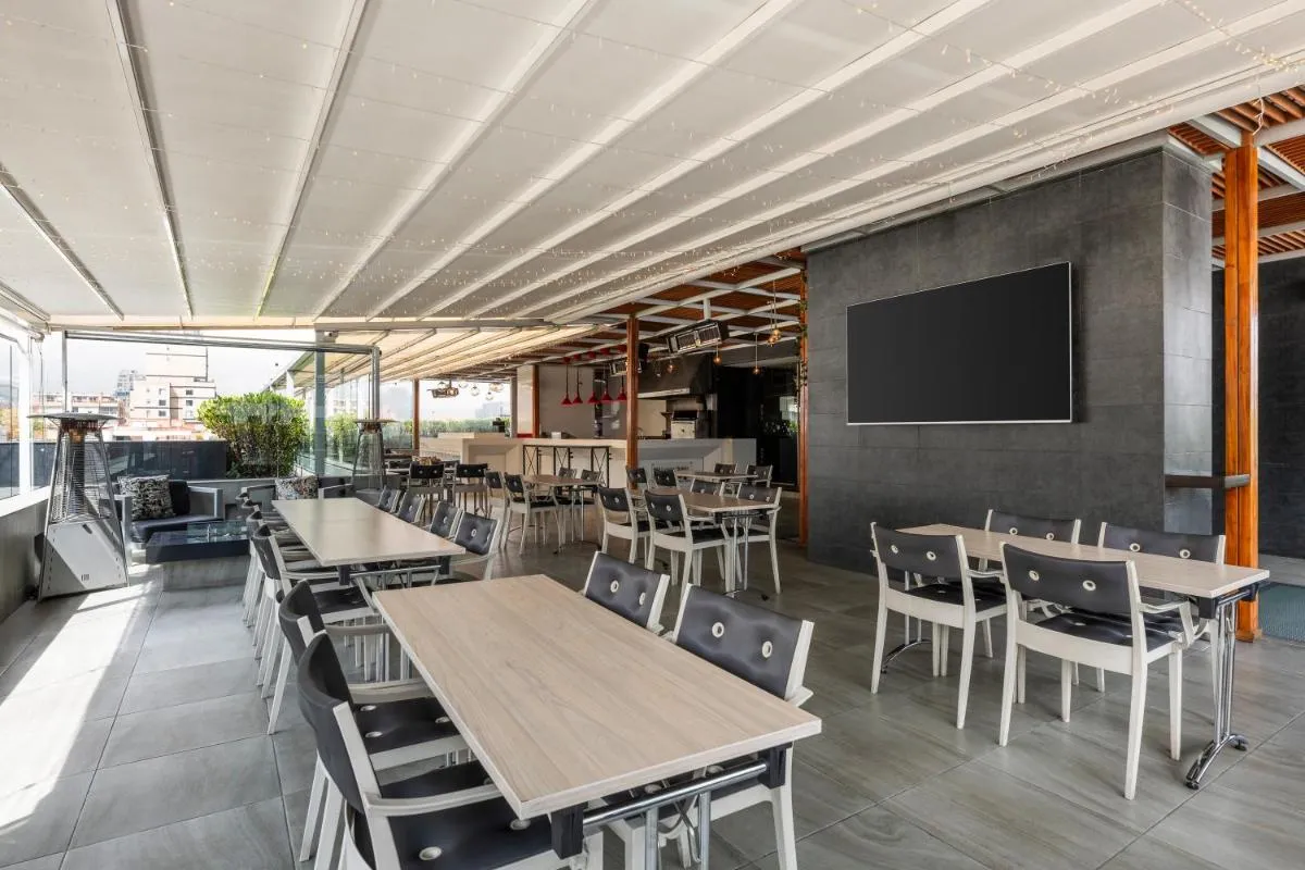 Image 2 of Hotel 100 Luxury Suites by Preferred