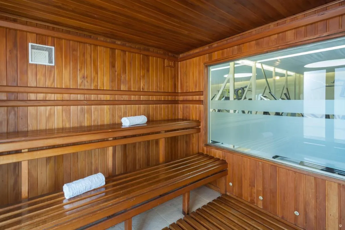 Image 3 of Hotel Embassy Park