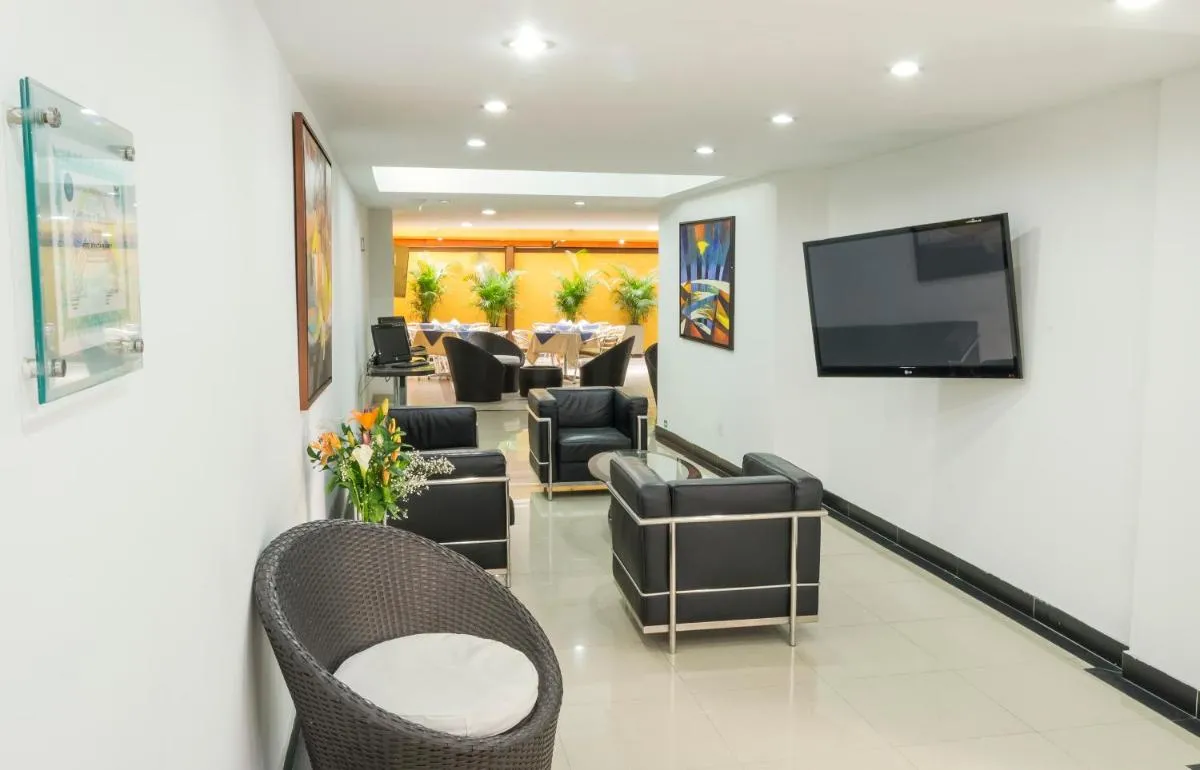 Image 2 of Hotel Regency Suites La Feria