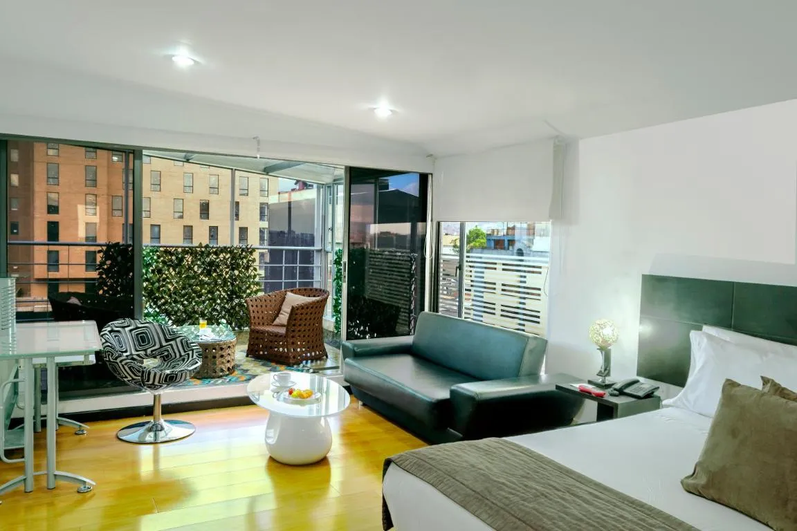 Image of Hotel Regency Suites La Feria