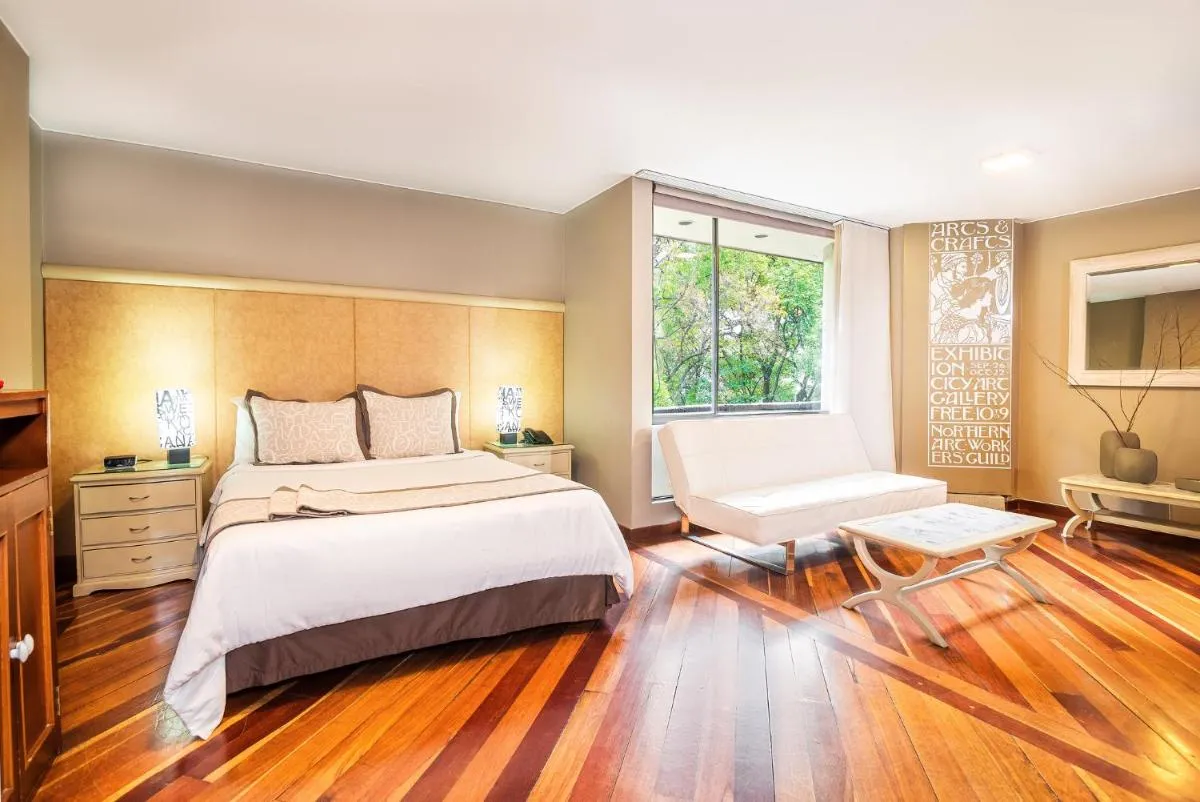Image 1 of Lloyds Apartasuites Parque 93