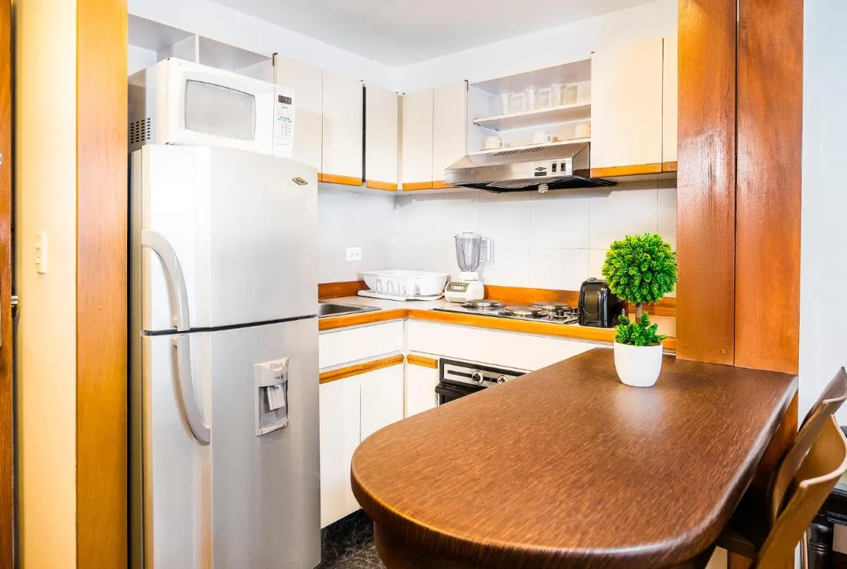 Image 5 of Lloyds Apartasuites Parque 93