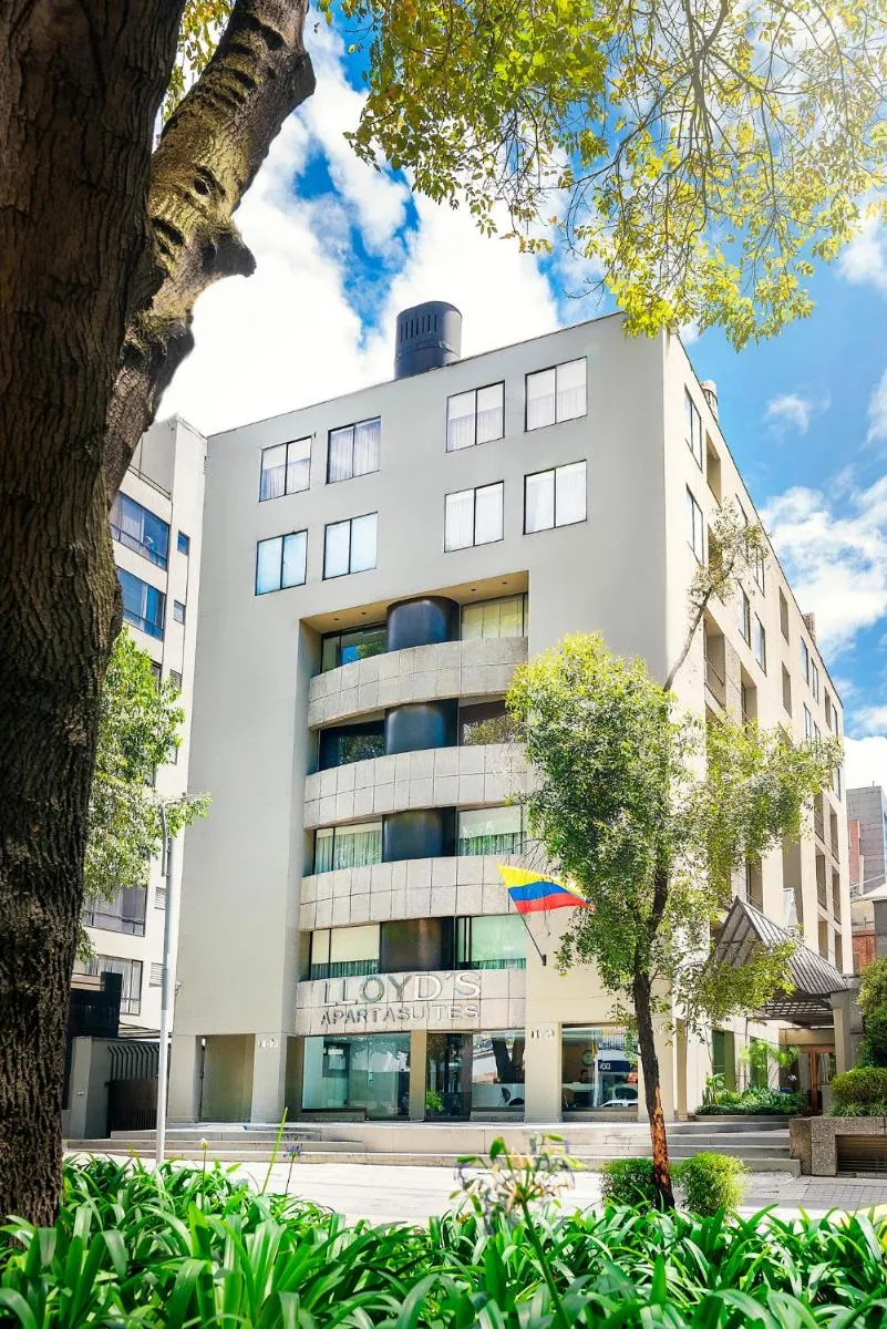Image 3 of Lloyds Apartasuites Parque 93