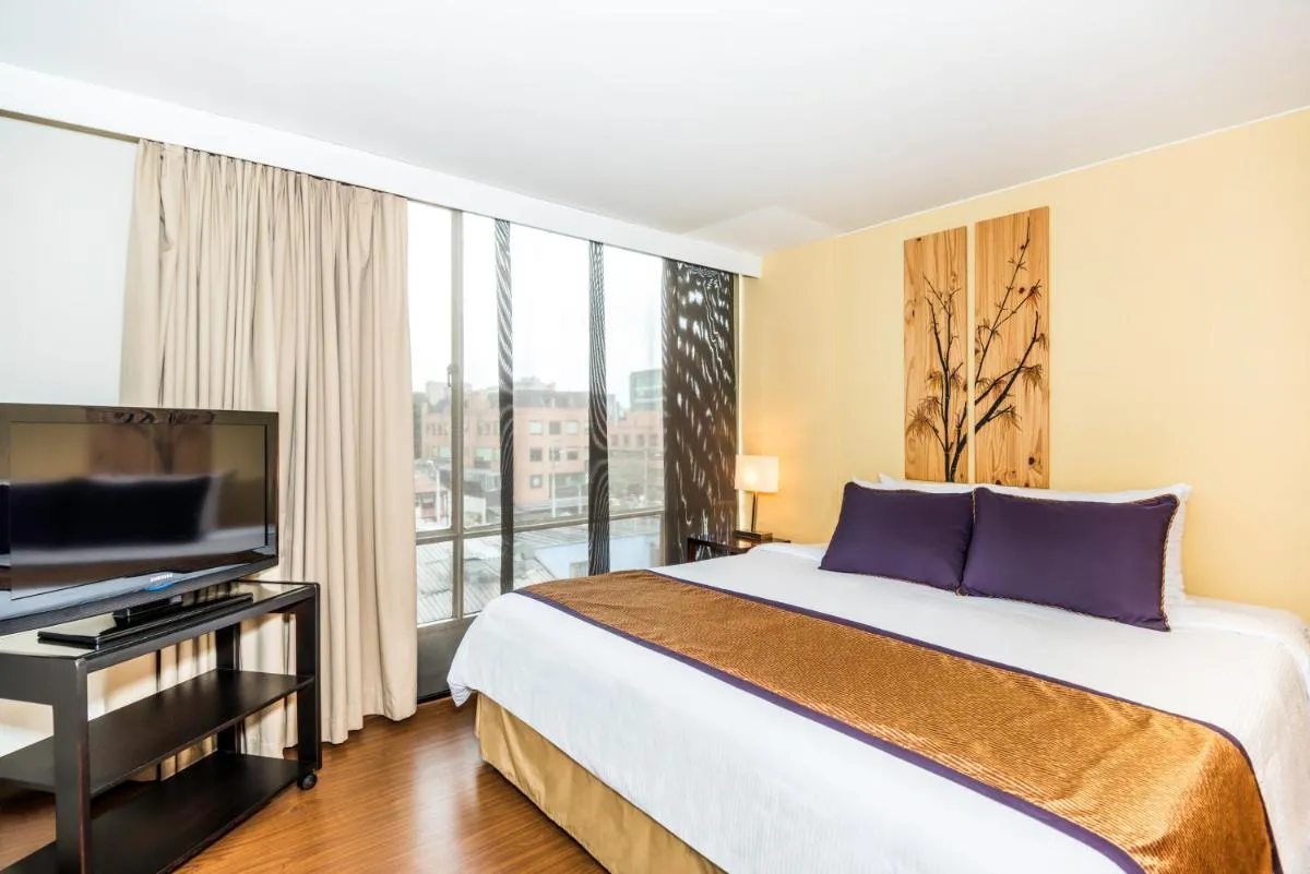 Image 2 of Lloyds Apartasuites Parque 93