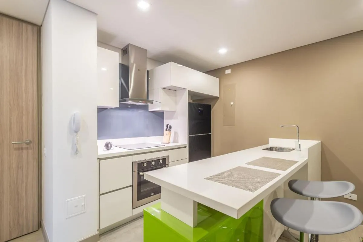 Image 1 of APARTAMENTOS FACILE