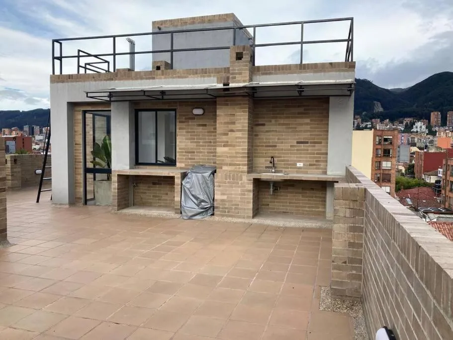 Image of Apartaestudio central exterior con balcón