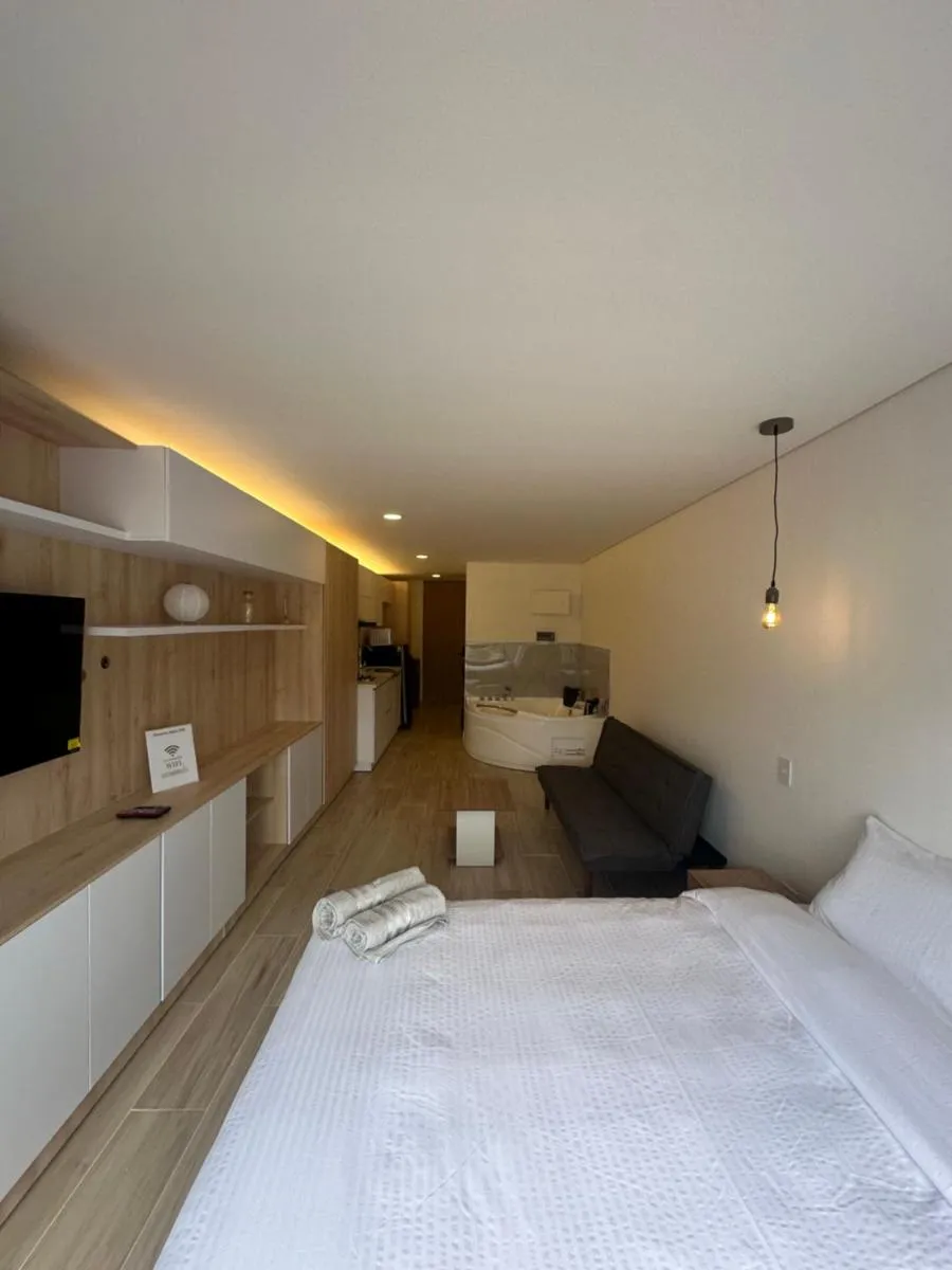 Image 1 of Apartaestudio con Jacuzzi privado y vista a las montanas!