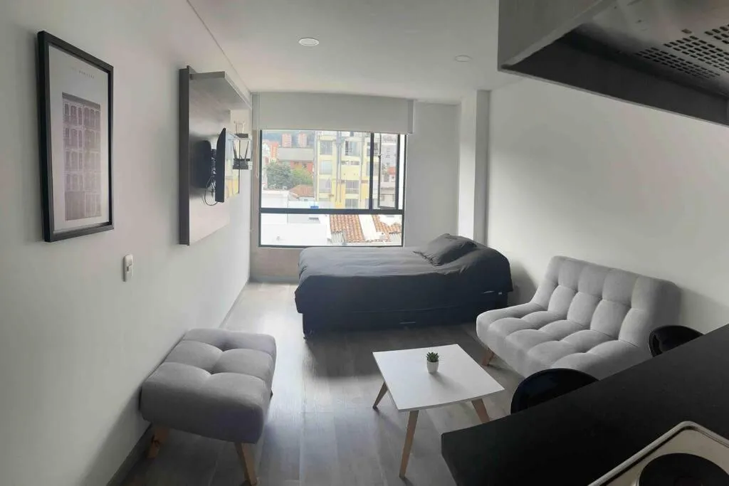 Image 1 of Apartaestudio nuevo tipo loft, ubicación central.