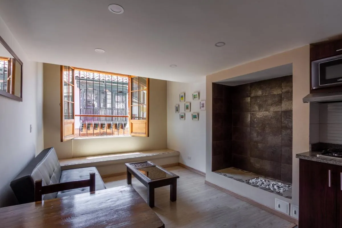 Image 3 of Apartaestudios La Candelaria