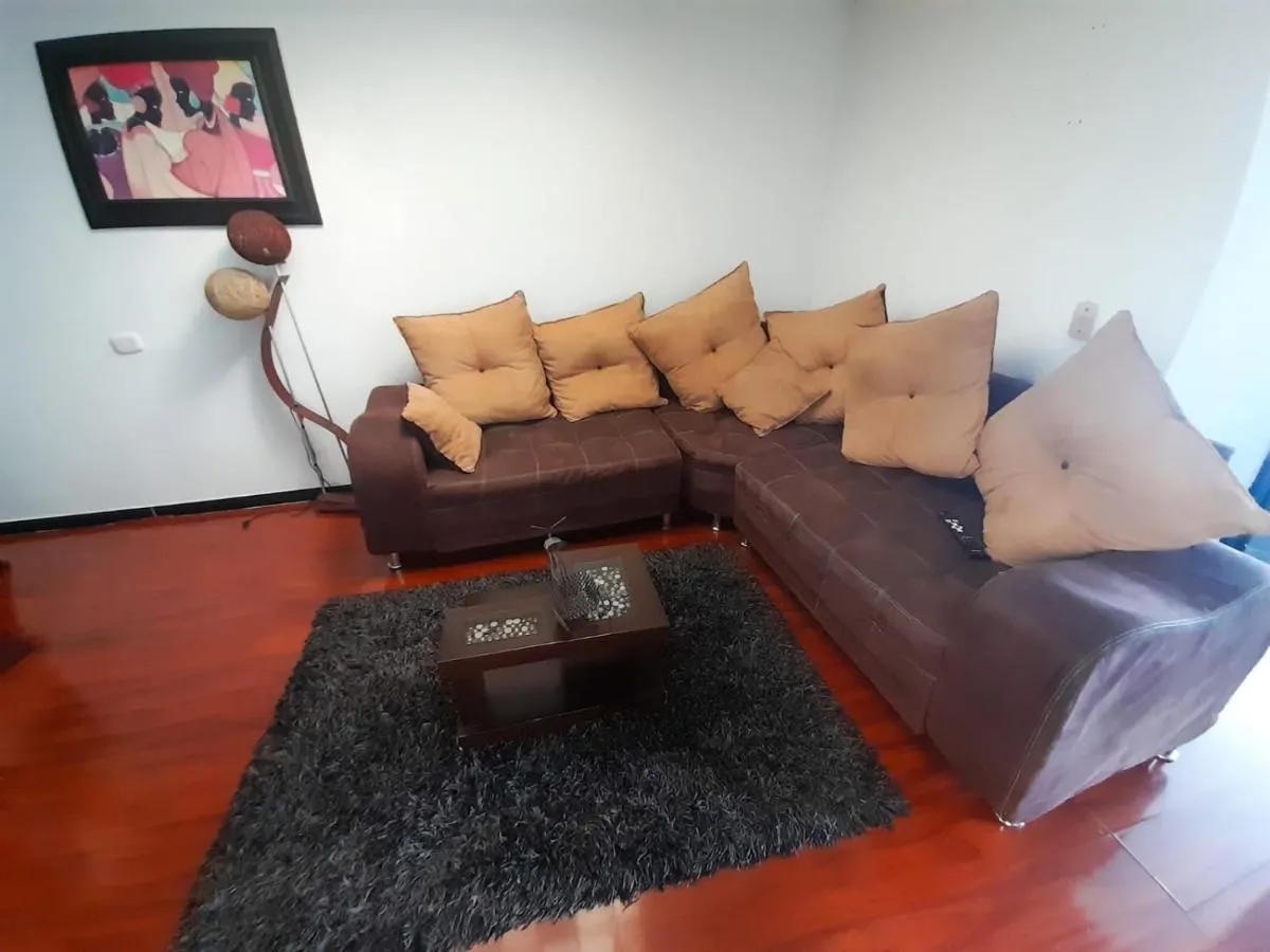 Image 3 of Apartamento Familiar, buena ubicación, amplio cerca al Aeropuerto el Dorado