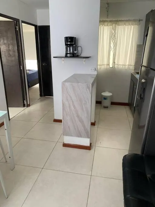 Image 4 of Apartamento cerca del centro comercial Titán. 300
