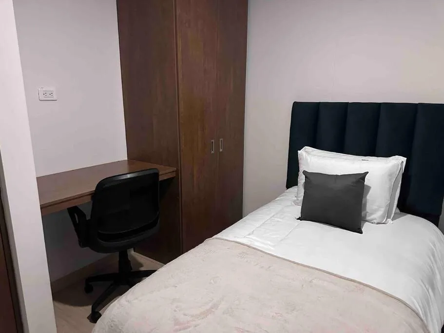 Image 1 of Apartamento moderno en el centro con vista a la ciudad