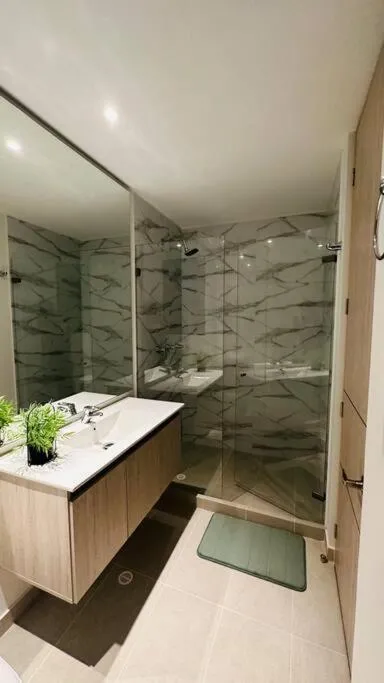 Image 5 of Brand new Apt, perfect City view
