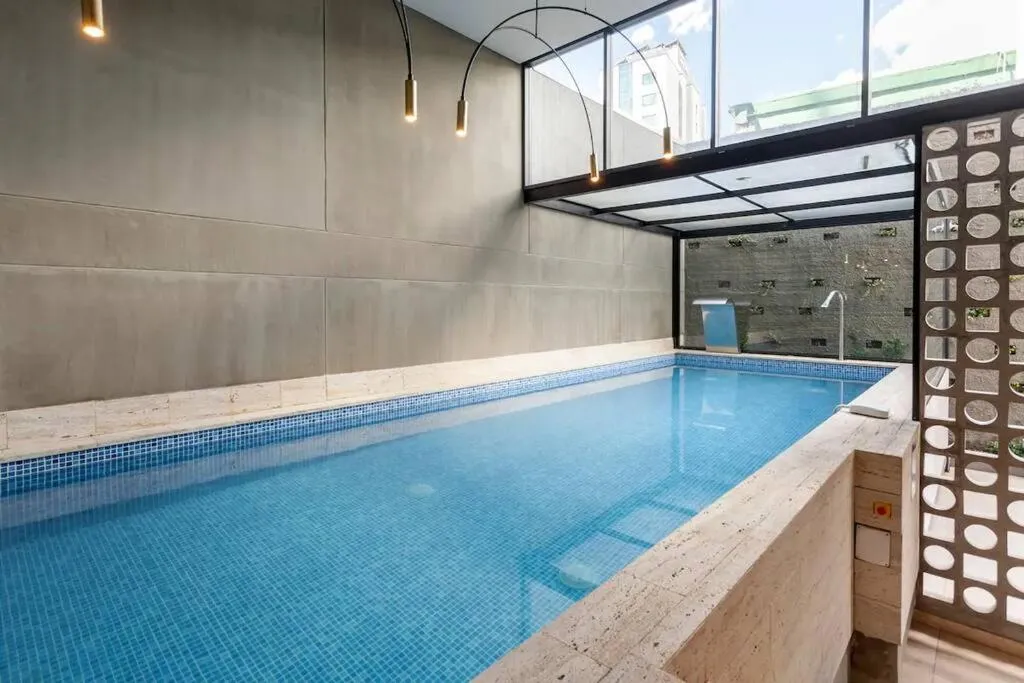 Image 6 of Bright luxurious flat with stunning view workspace