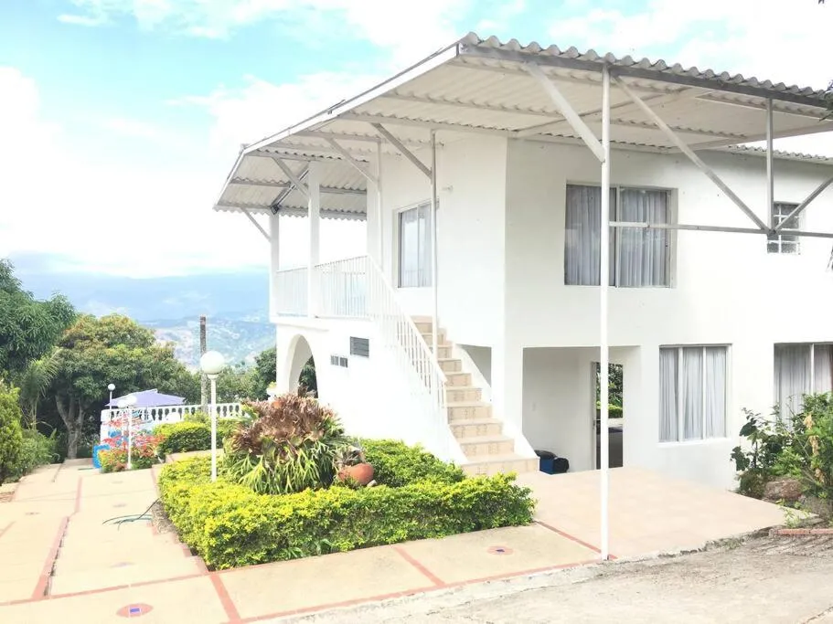 Image 2 of Casa de campo mesitas del colegio